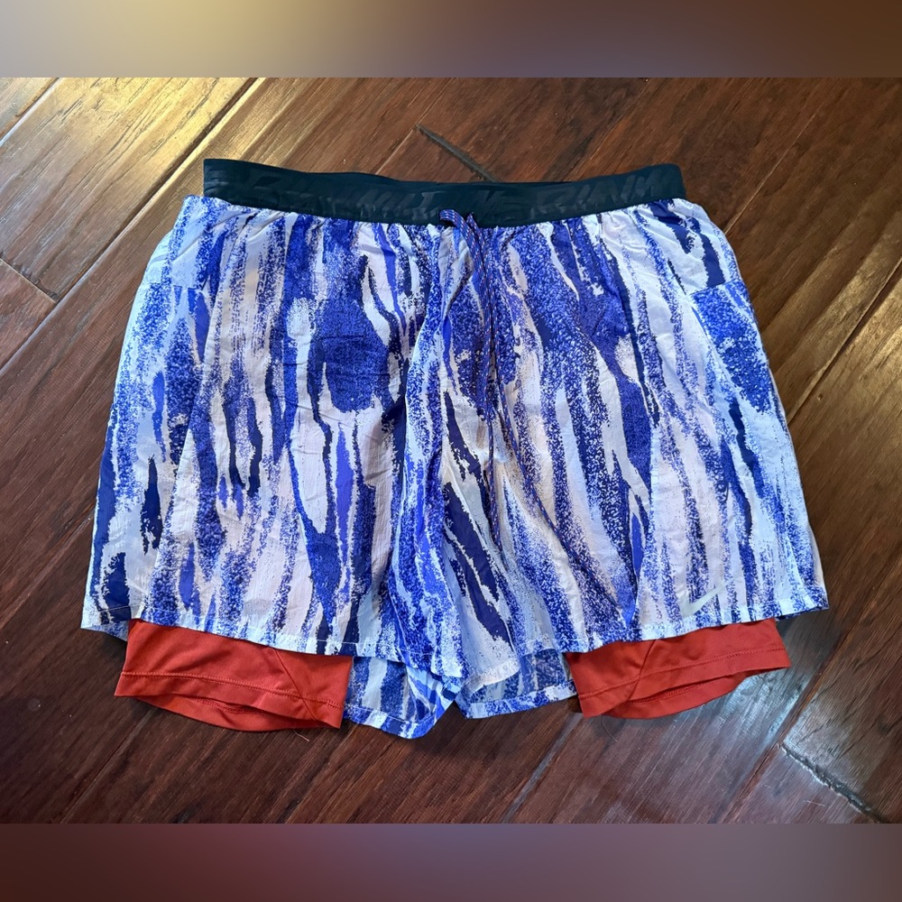 Nike Running Flex Stride Wild Run 2 in 1 Shorts Ghost Cayenne Size M